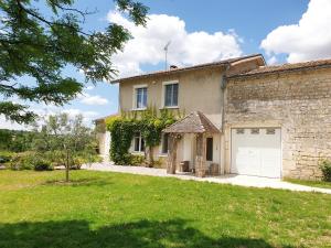 Maisons de vacances Grande maison escapade au bord de la riviere : photos des chambres