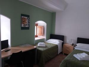 Camera Doppia con Letti Singoli