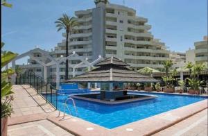 Benalbeach, estudio en primera línea de playa