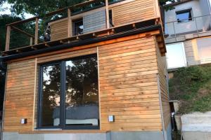 Chatka - C - Vyhlídka nad řekou