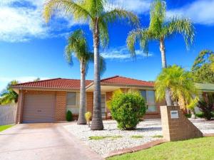Pool in Paradise by Experience Jervis Bay