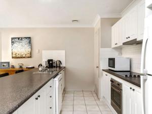 The Porthole of Huskisson by Experience Jervis Bay