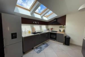 Superbe appartement avec 2 Chambres - 9 Personnes - Parking Privé