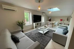 Superbe appartement avec 2 Chambres - 9 Personnes - Parking Privé - 尚泰梅尔莱布莱