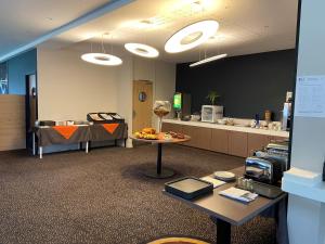 Hotels Hostellerie Saint Vincent Beauvais Aeroport : photos des chambres