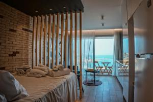 COSea Living: SeaSide Luxury Suite in Harbour 107A - 4hvězdičkové hotely ve městě Pafos