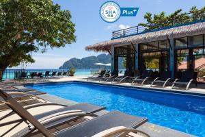 Phi Phi Long Beach Resort & Villa