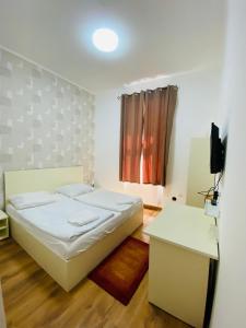 Easy Star Hotel