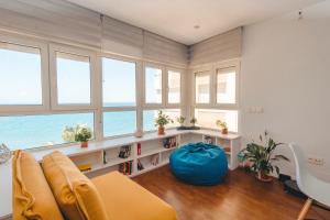 Expoholidays- Primera linea de playa Palmeral