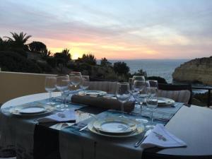 Os Reais - Apt in front of the beach in Centeanes