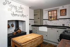 Fagins Den in Broadstairs - Exclusive unmissable deals! Book now before its too late!