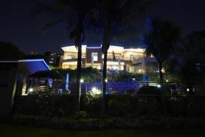 Over The Moon Guesthouse