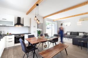 Villa OLIVE TREE village Pisak heated pool and close to the beach