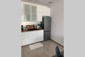 2 bedroom across the Sea Garden brand new parking