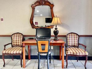 FairBridge Inn & Suites Cleburne