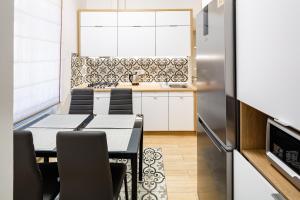 Romari apartment Куліша 41