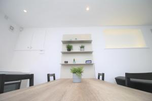 The Coach House - Free Private Parking - by Property Promise