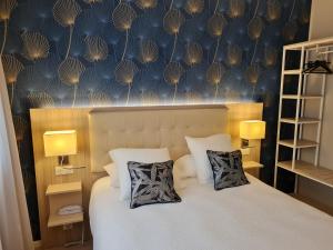 Hotels Logis Hotel l'Amandier : photos des chambres