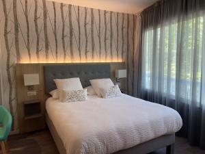 Hotels Logis Hotel l'Amandier : photos des chambres