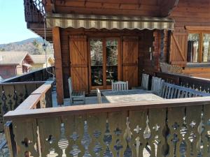 Chalets Chalet Les Carroz d'Araches, 4 pieces, 8 personnes - FR-1-572-243 : photos des chambres