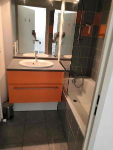 Appartements Appartement T2 - Golf de Fontcaude - Residence Cote Green a Juvignac 34990 : photos des chambres