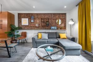 Montreal Styled 2 BR Apartment on St-Denis Street
