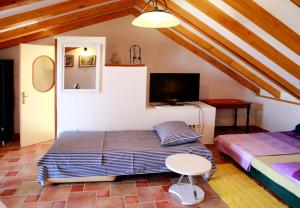 A2 studio with balcony just 3 min to the beach