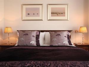 Deluxe King Room room in The Redstone Guesthouse