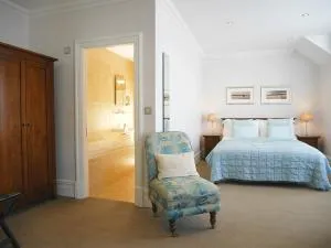 The Redstone Guesthouse