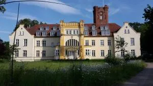 Schloss Lelkendorf, FeWo Groß Gievitz - Salem