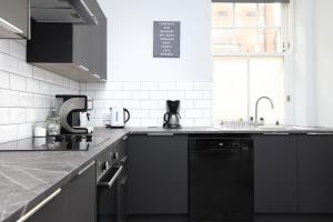 Stunning 2 Bed Apt Nr The Royal Mile & The Castle