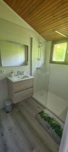 Maisons de vacances Agreable maison en duplex dans un quartier calme : photos des chambres