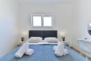 Villa Manuela with heated pool 400 meters from the sea - by TA Leut Agency