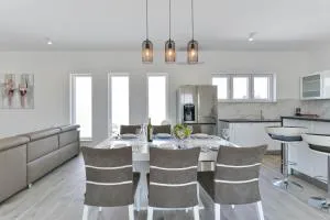 Villa Manuela with heated pool 400 meters from the sea - by TA Leut Agency - Kod Mula