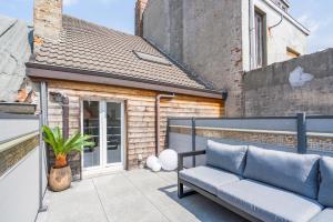 Luxurious, updated, warm & stunning Home terraces