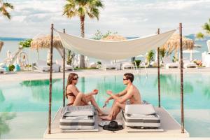 Blue Carpet Luxury Suites