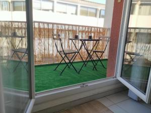 STUDIO LE GALICE avec TERRASSE et PARKING