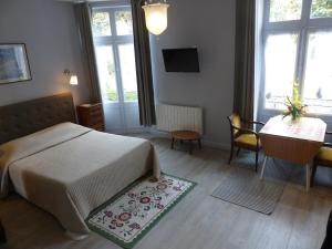 Hotels Hotel des Thermes : photos des chambres