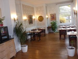 Hotels Hotel des Thermes : photos des chambres