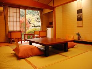 伊豆 Sakaya Ryokan Yoshina Onsen 4星级 住宿 套房