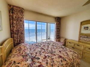 Two-Bedroom Apartment room in Beach Front Casa Bonita II Condo condo
