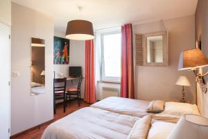 Hotels Hotel Logis Beausejour : photos des chambres