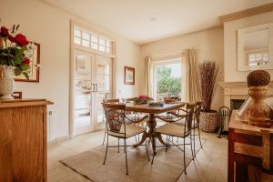 HomeForGuest Rural House with garden El Laurel