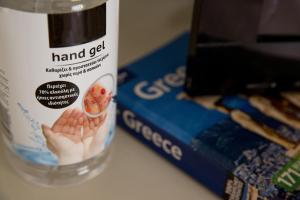 Cosy Penthouse With Terrace Near Metro Station