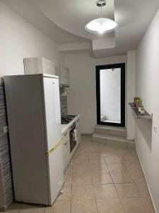 Accanto allautostrada al centro tra Roma e Napoli