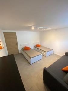 Appartements appartement rez de villa proche port et plages de Sanary : photos des chambres