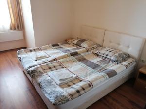 Neon Luxury apartments next to the Gondola