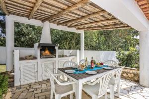 Villa Sawadi by Villa Plus