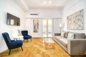 Elegant Light Two Bedroom Apartment in City Center