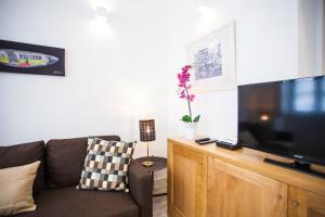 Cosy Lisbon Tiles House